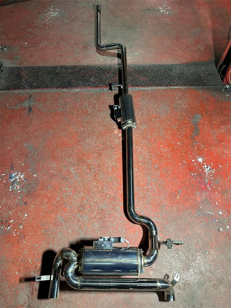 Bmw F20 1.16 / 1.18 / 1.20 Krom Borular Ve 2 Adet Krom Flanşlı Varex