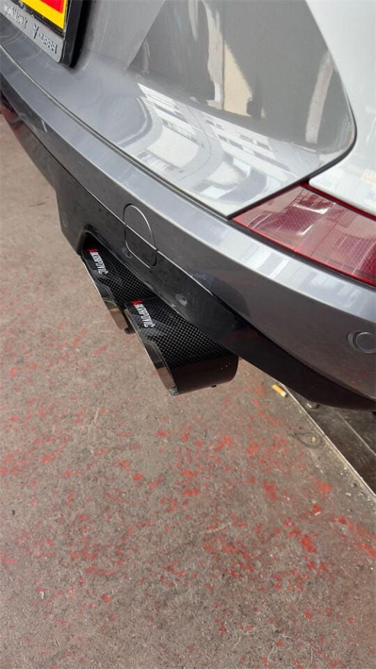 Cupra Formentor 1.5 Benzinli Krom Flanşlı Varex 60 mm Krom Borular Ve İthal Karbon Akrapoviç Egzoz Uçları