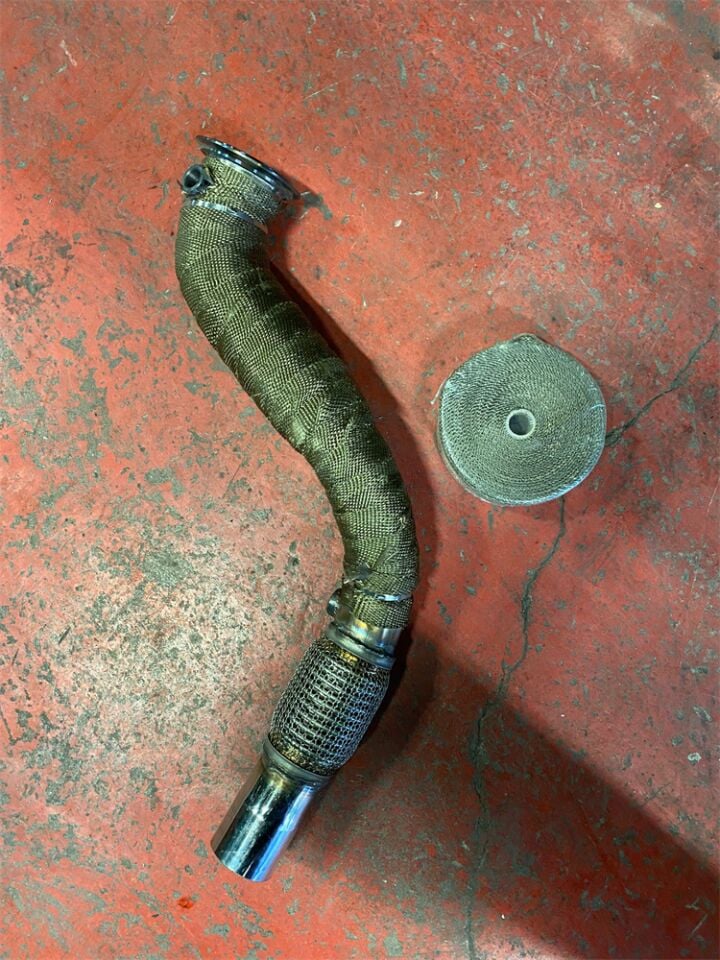 Titanyum Egzoz Sargı Bezi 10 MT Yüksek Isı Koruma Özel Çırtlarıyla Birlikte Genişlik 5 CM