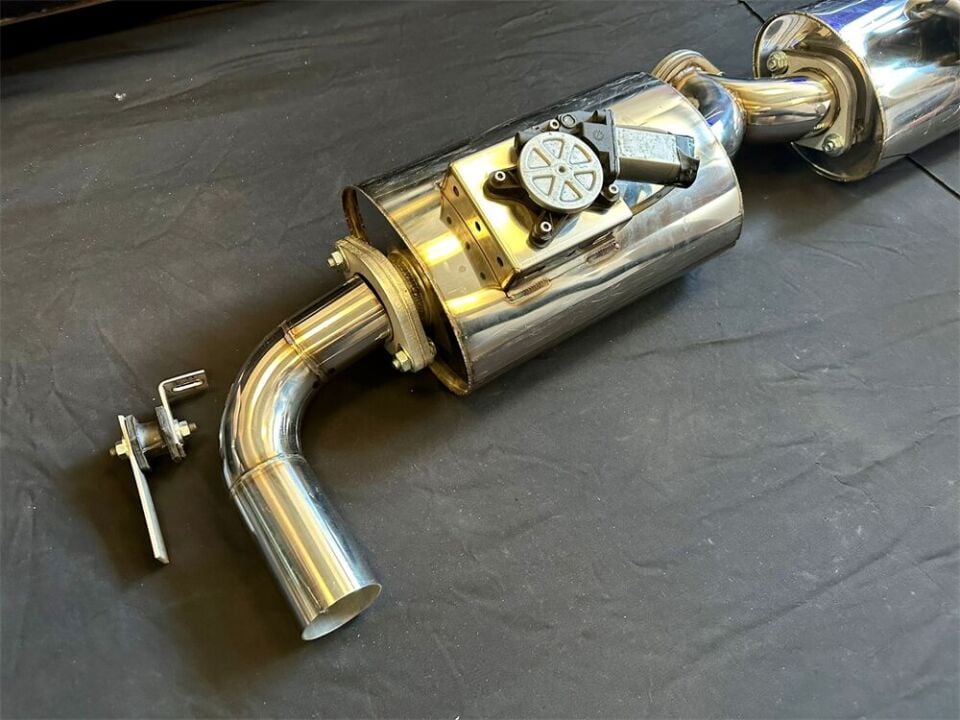 Bmw G20 Arka Sag Ve Sol Krom Flanşlı Aktif Çift Yassı Varex Son ve Orta İptal İşlemi