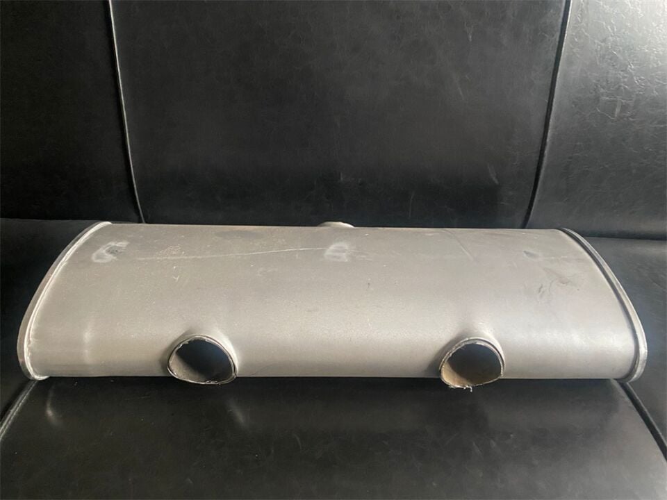 VW Golf 6 İçin Ortadan Egzoz Çıkılarını Aktif Etmek İsteyenler İçin Özel Üretim Sessiz Susturucu, Uçlar Dahil Degildir.