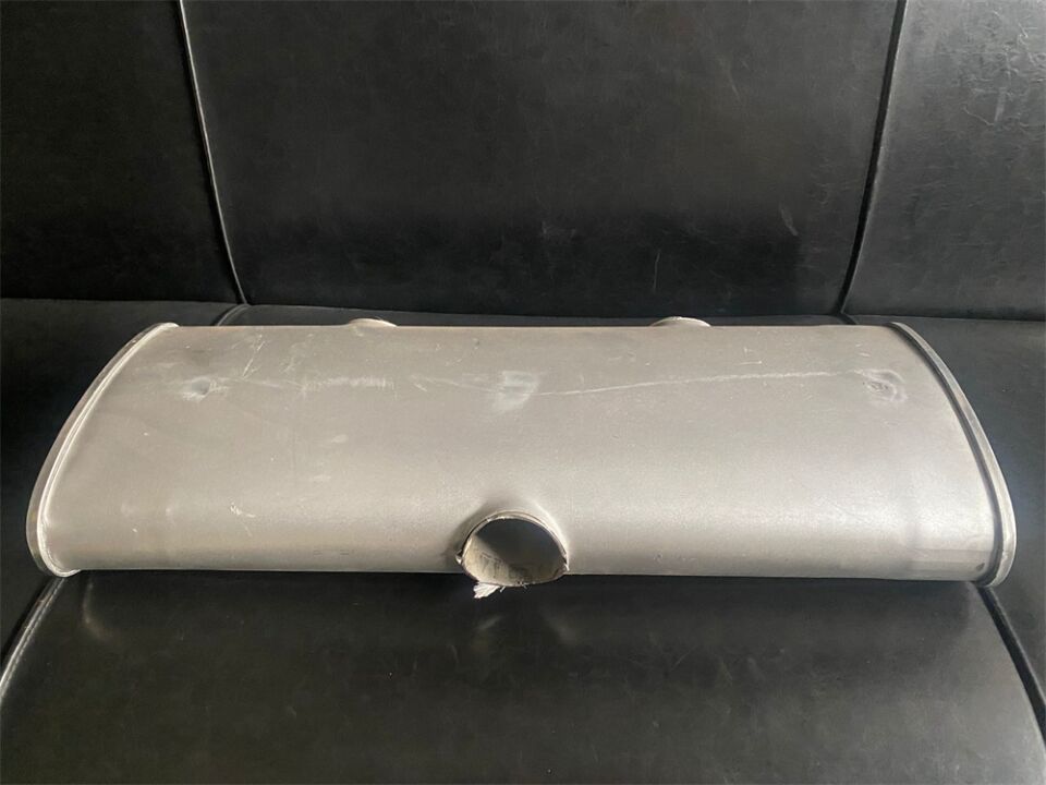 VW Golf 6 İçin Ortadan Egzoz Çıkılarını Aktif Etmek İsteyenler İçin Özel Üretim Sessiz Susturucu, Uçlar Dahil Degildir.