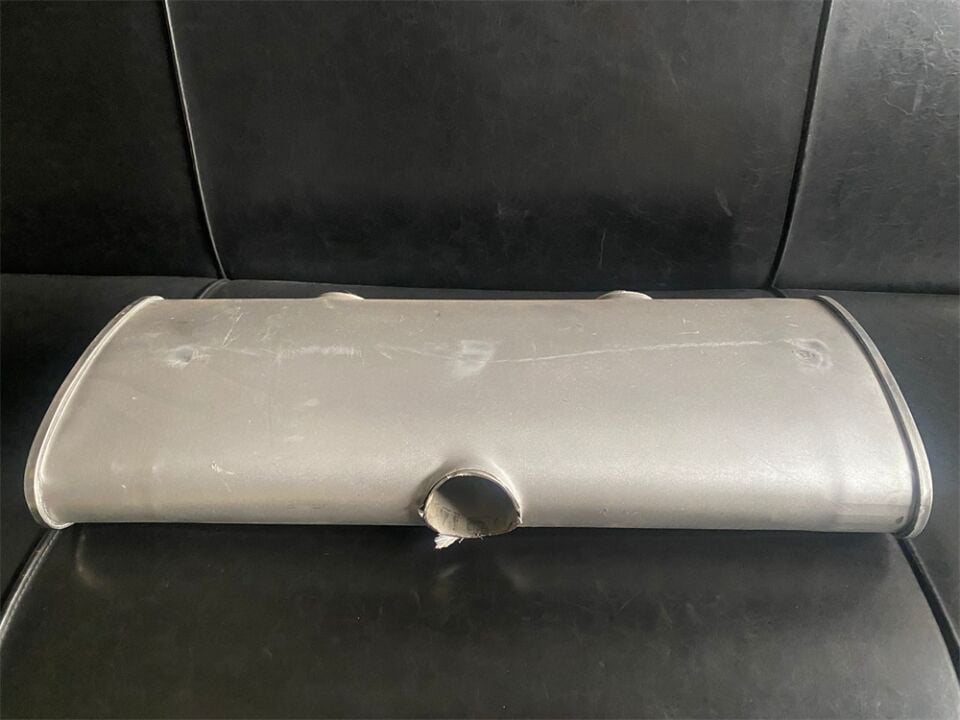 VW Golf 6 İçin Ortadan Egzoz Çıkılarını Aktif Etmek İsteyenler İçin Özel Üretim Sessiz Susturucu, Uçlar Dahil Degildir.