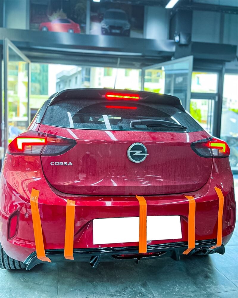 Opel Corsa F Difüzör Piano Black