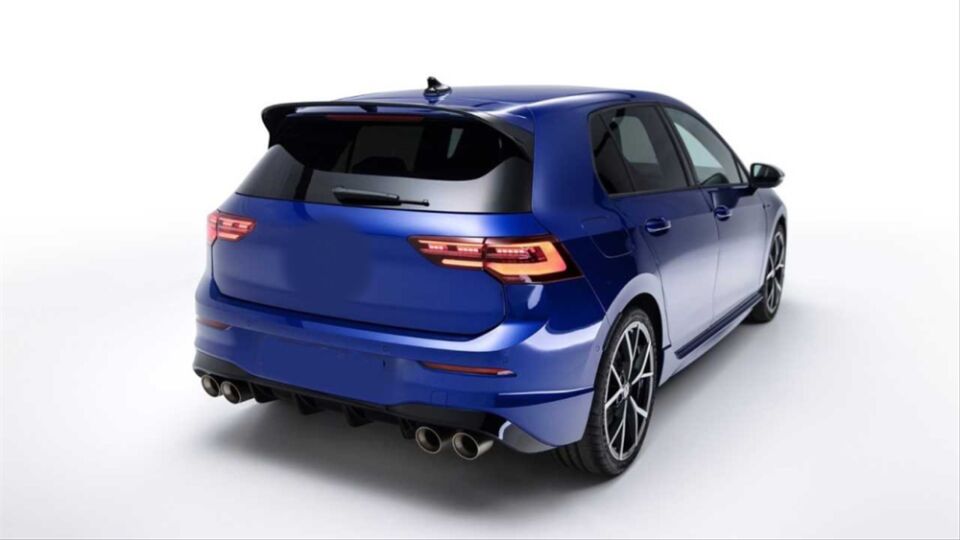 VW Golf 8,5 İçin Uyumlu R Difüzör (Pıano Black)