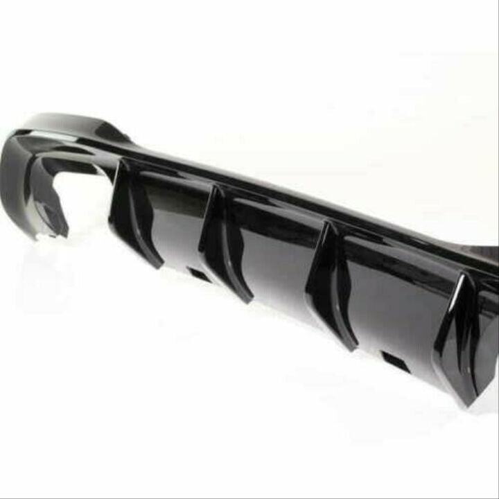 VW Golf 8,5 İçin Uyumlu R Difüzör (Pıano Black)