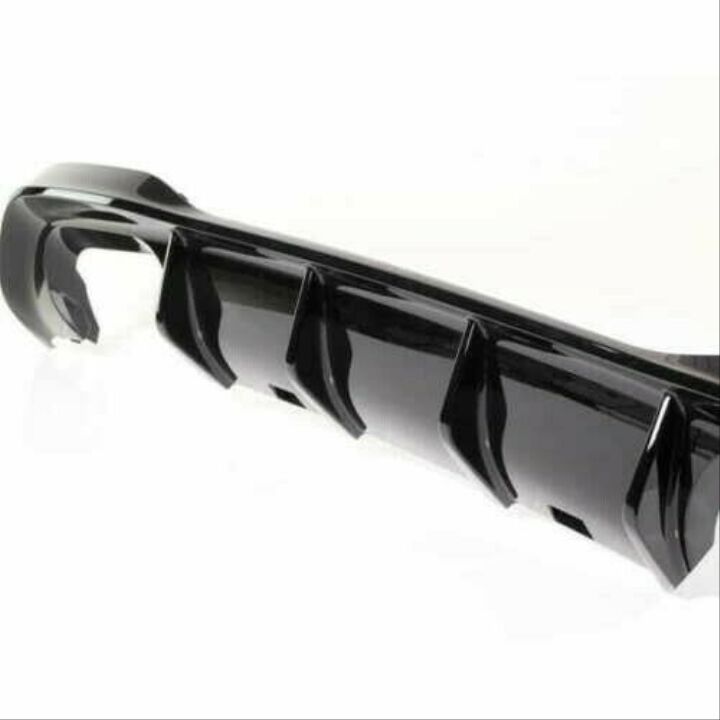 VW Golf 8,5 İçin Uyumlu R Difüzör (Pıano Black)