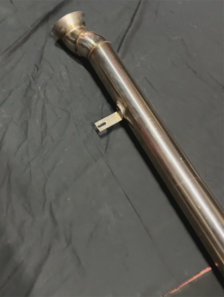 Bmw G20 Arka Sag Ve Sol Krom Flanşlı Aktif Çift Yassı Varex Krom Borular Difüzör Ve M Karbon Egzoz Uçları