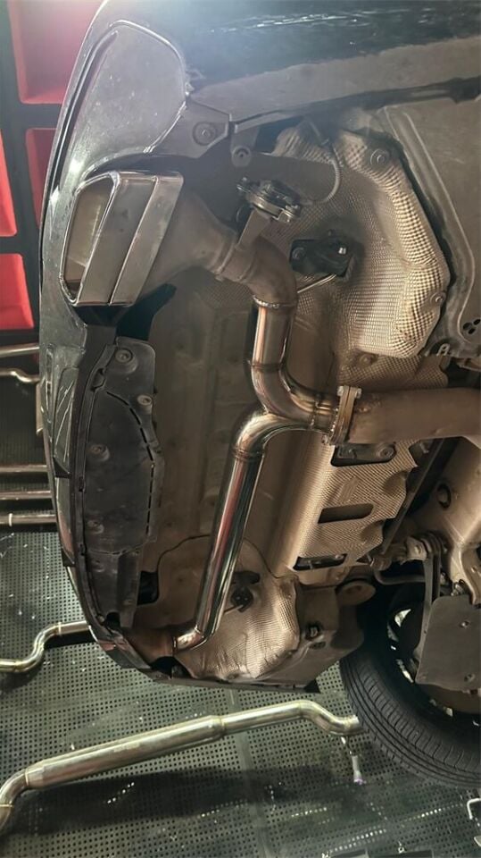 Porsche Arka Y Pipe Krom