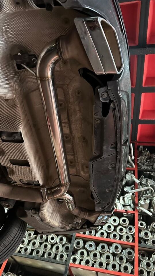 Porsche Arka Y Pipe Krom