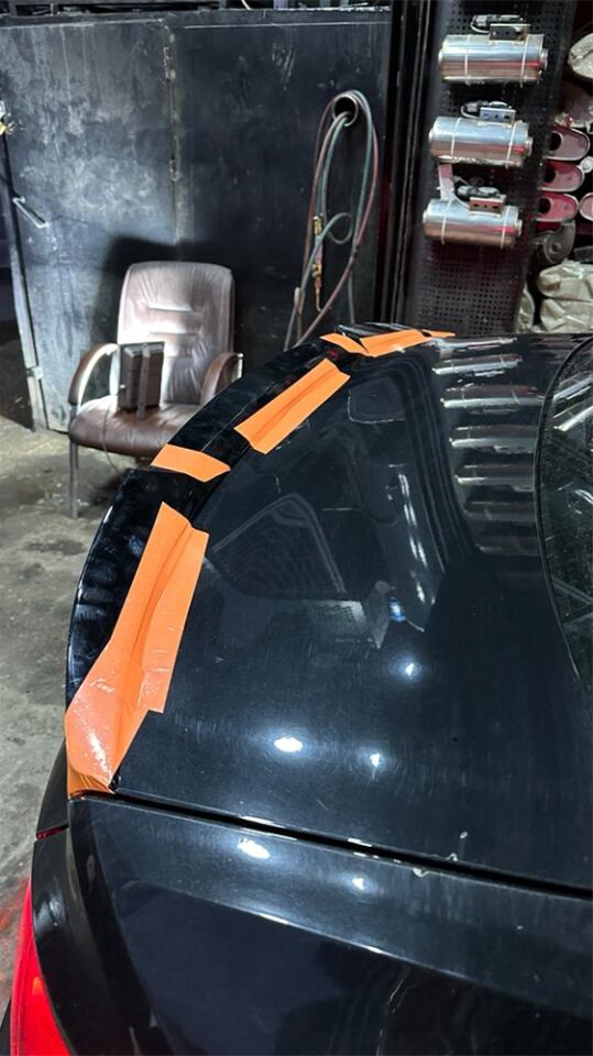 A3 2021+ Sedan İçin Uyumlu M4 Spoiler - Pıano Black (Parlak Siyah)