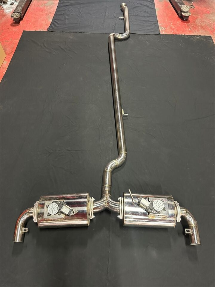 Bmw G22 Arka Sag Ve Sol Krom Flanşlı Aktif Çift Yassı Varex Ve 70 mm. Krom Borular