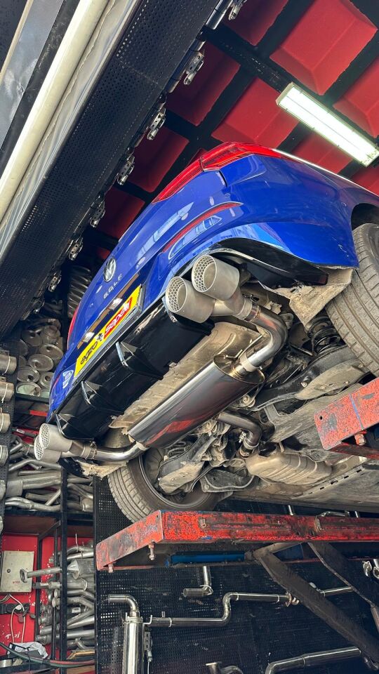 Volkswagen Golf 8 İçin  Arka Susturucu Sağ Sol Krom