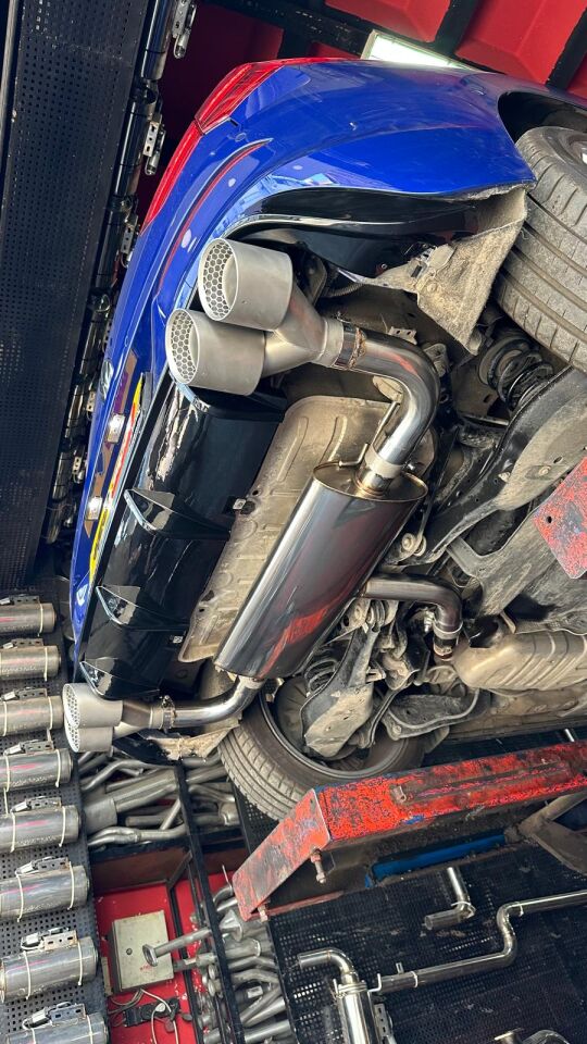 Volkswagen Golf 8 İçin  Arka Susturucu Sağ Sol Krom