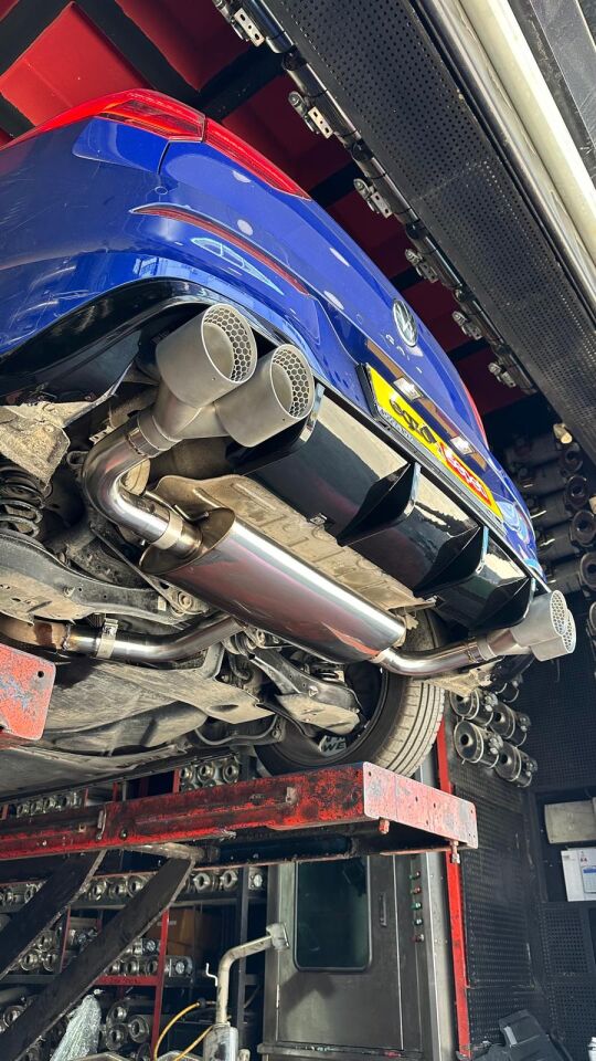 Volkswagen Golf 8 İçin  Arka Susturucu Sağ Sol Krom