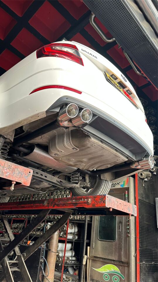 Skoda Octavia Sag Ve Sol Egzoz Çıkılarını Aktif Etmek İçin Özel Üretim Susturucu