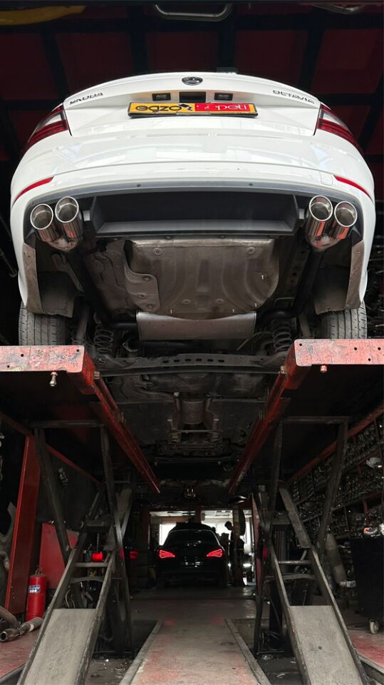 Skoda Octavia Sag Ve Sol Egzoz Çıkılarını Aktif Etmek İçin Özel Üretim Susturucu