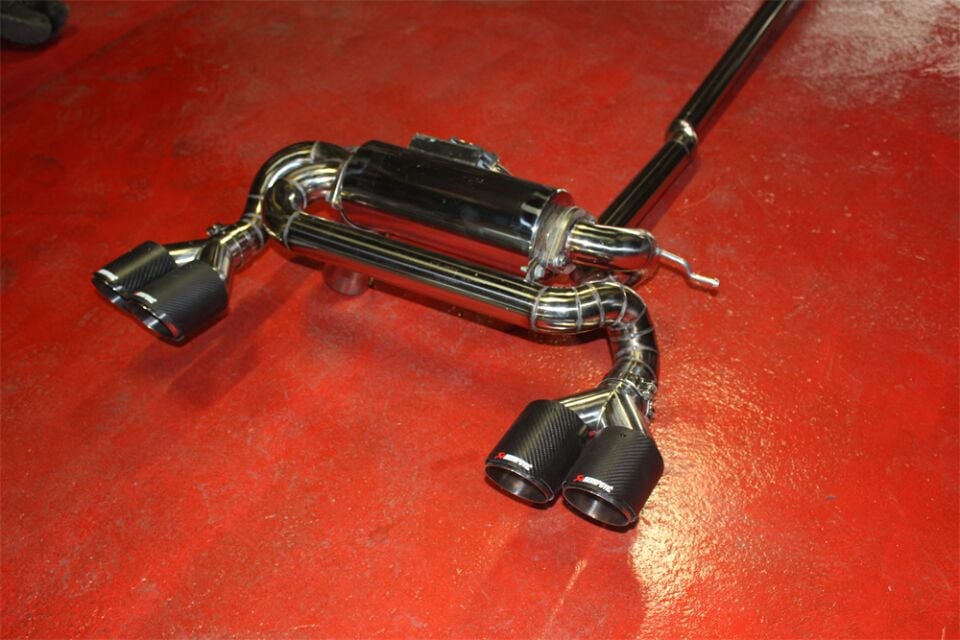 Bmw F30 3.16 / 3.20 Krom Flanşlı Varex Ve Arka Krom Boru Ve Akrapoviç Egzoz Uçları Takım