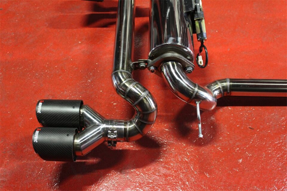 Bmw F30 3.16 / 3.20 Krom Flanşlı Varex Ve Arka Krom Boru Ve Akrapoviç Egzoz Uçları Takım