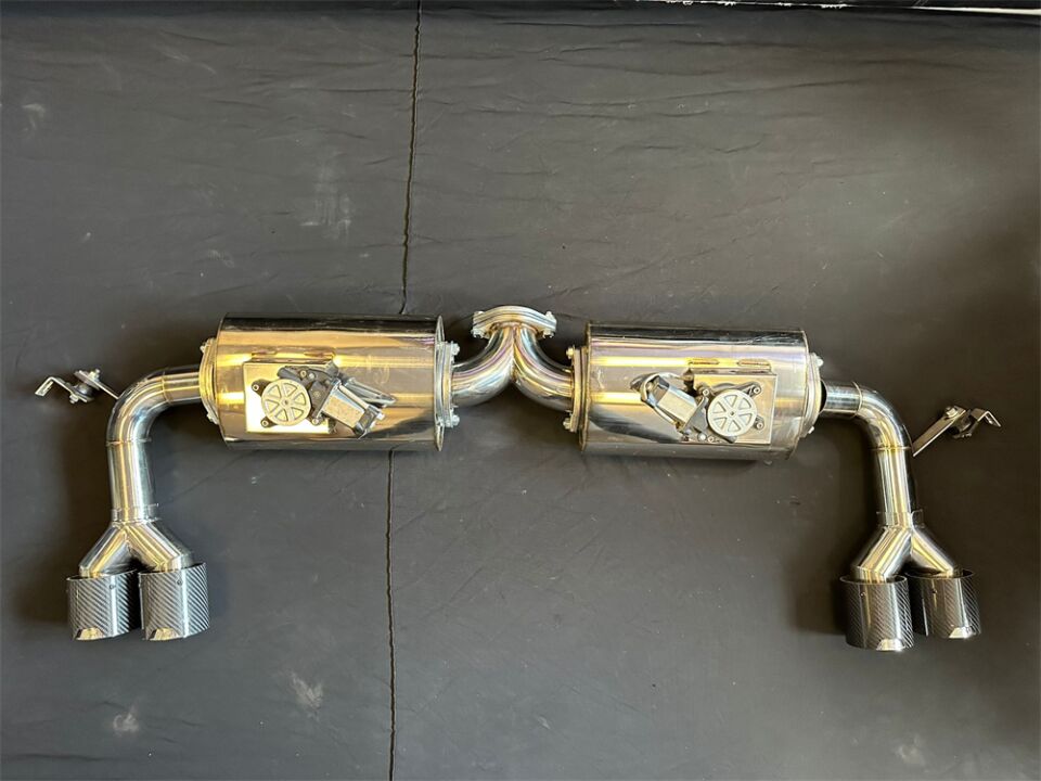 Bmw G26 Arka Sag Ve Sol Krom Flanşlı Aktif Çift Yassı Varex  Ve M Karbon Egzoz Uçları