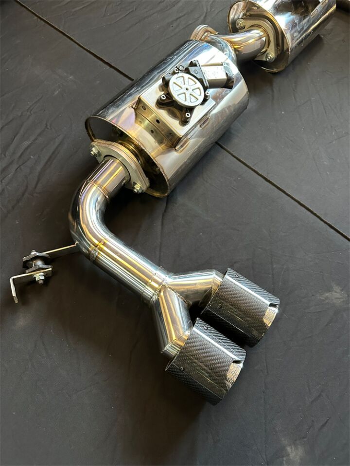 Bmw G26 Arka Sag Ve Sol Krom Flanşlı Aktif Çift Yassı Varex  Ve M Karbon Egzoz Uçları