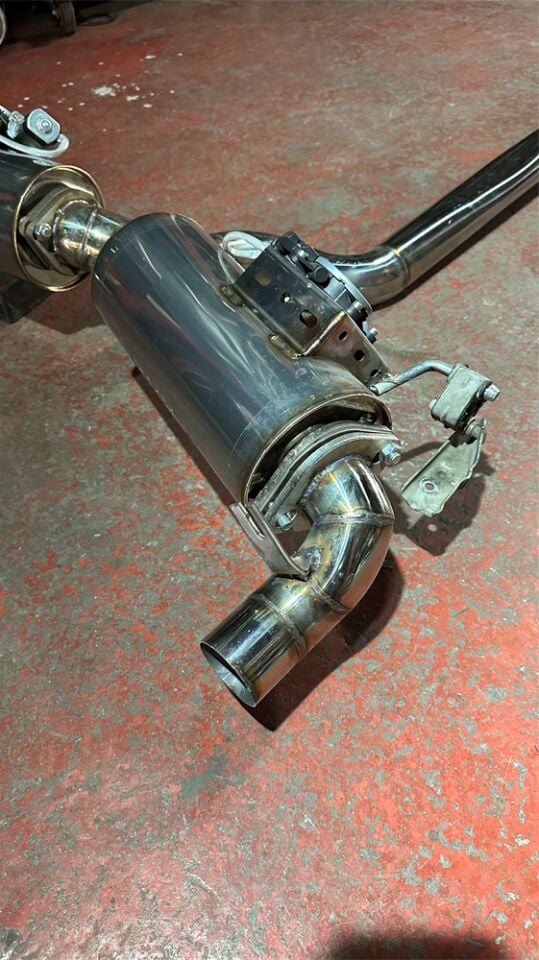 Bmw F36 4.28 Arka Sag Ve Sol Krom Flanşlı Aktif Çift Yassı Varex Krom Borular