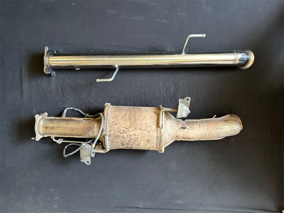 VW Amarok 3.0 Tdi V6 Downpipe 2 Parça