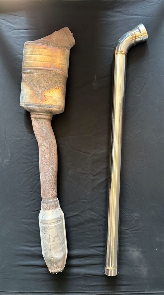 Bmw G20 Opf Ve Orta İptali Krom 70 mm