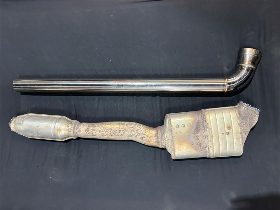 Bmw G20 Opf Ve Orta İptali Krom 70 mm