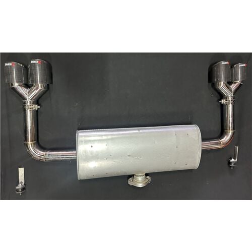 VW Golf 8 İçin R Modeli Sag Ve Sol Egzoz Özel Üretim Susturucu + Sag Ve Sol Baglantı Ekipmanları Takım Halinde + Akrapoviç Egzoz Seti