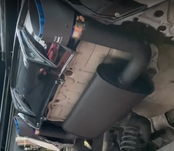 VW Golf 5 Sag Ve Sol Egzoz Çıkılarını Aktif Etmek İçin Özel Üretim Susturucu