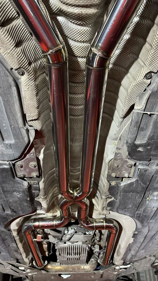 BMW G83 M4 3.0 70 MM XPİPE VE ARA BORU KOMPLE