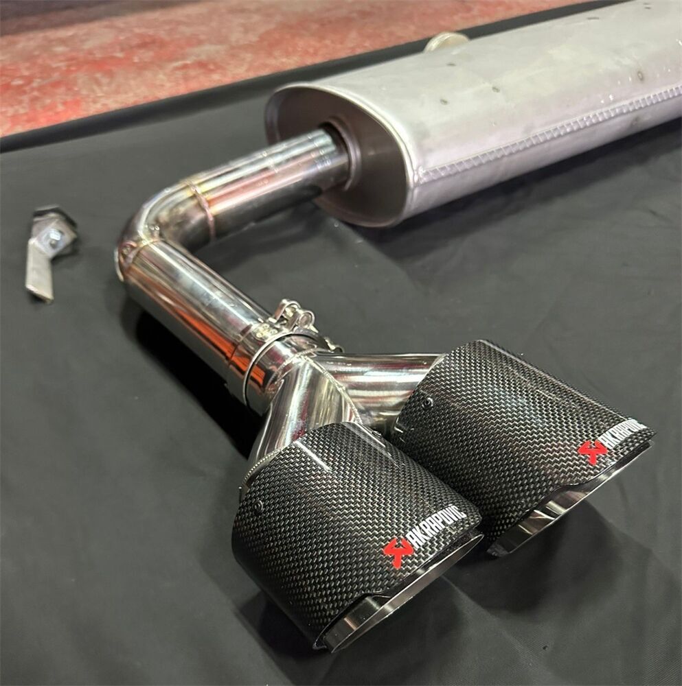 Cupra Terramar Sag Ve Sol Egzoz Özel Üretim Susturucu Akrapoviç Sag Ve Sol Takım + Sag Ve Sol Baglantı Ekipmanları Takım Halinde