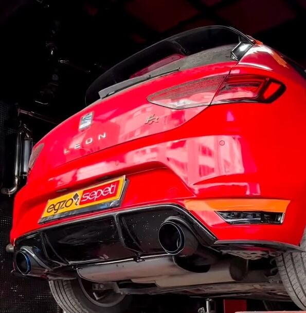 Seat Grubu İçin Sag Ve Sol Egzoz Özel Üretim Susturucu + Sag Ve Sol Baglantı Ekipmanları Takım Halinde