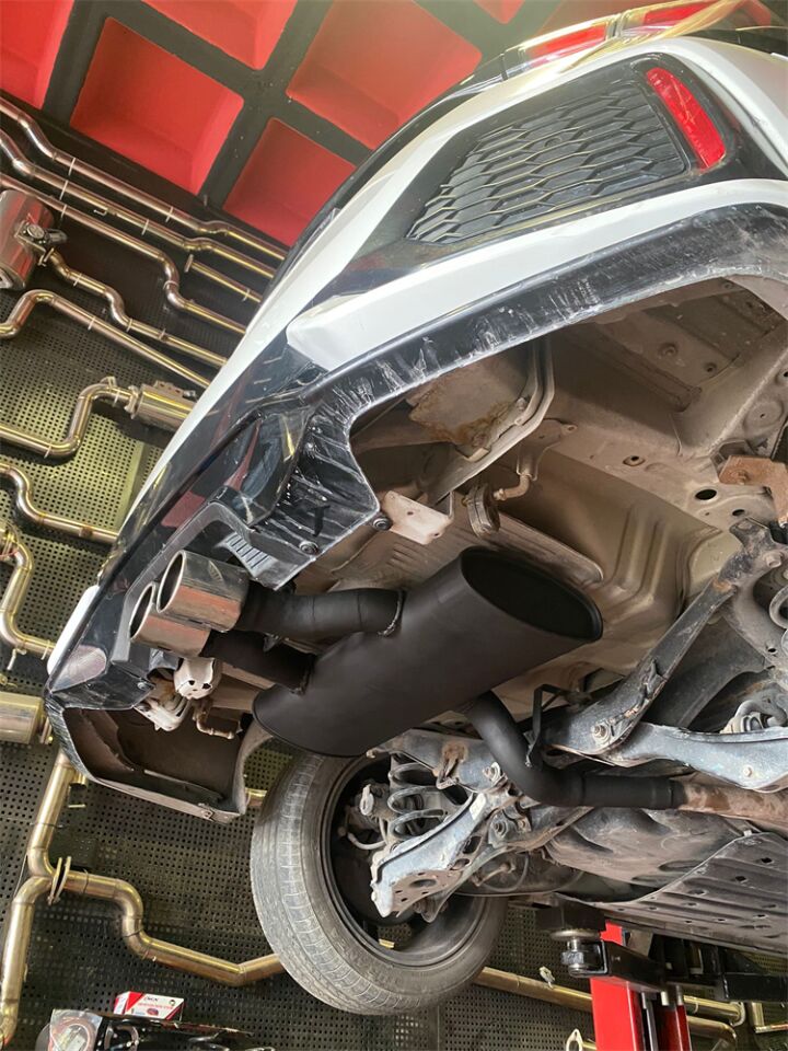 Honda Civic Ortadan Egzoz Çıkılarını Aktif Etmek İsteyenler İçin Özel Üretim Sessiz Susturucu