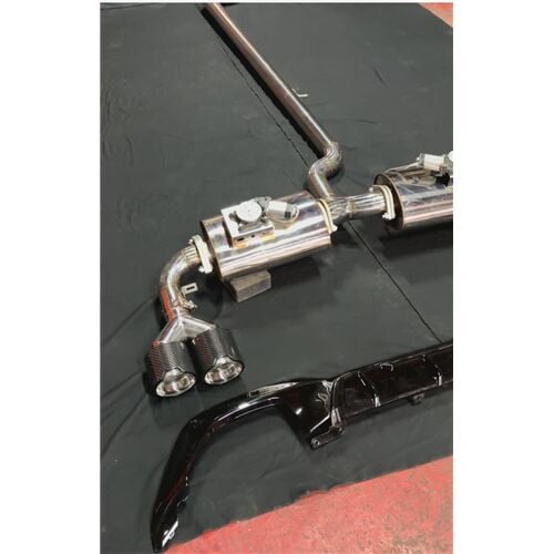 Bmw G22 Arka Sag Ve Sol Krom Flanşlı Aktif Çift Yassı Varex Krom Borular Difüzör Ve M Karbon Egzoz Uçları