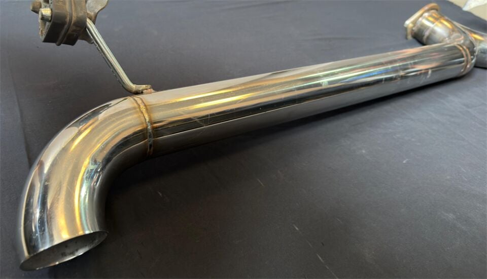 Bmw G30 Arka Y Pipe Krom