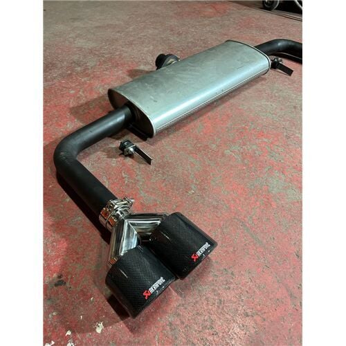 VW Golf 8 İçin R Modeli Sag Ve Sol Egzoz Özel Üretim Susturucu + Sag Ve Sol Baglantı Ekipmanları Takım Halinde + Akrapoviç Egzoz Seti(Kopya)