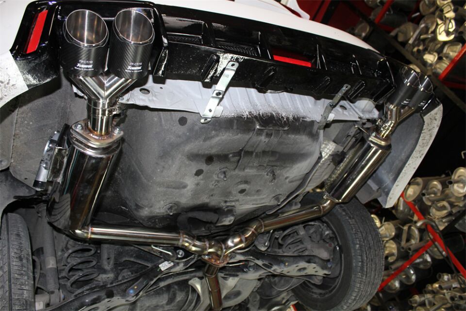 Honda Civic Fc5 / Fk7 Benzinli Krom Flanşlı Çift Varex 60 mm Krom Borular Ve İthal Karbon Akrapoviç Egzoz Uçları