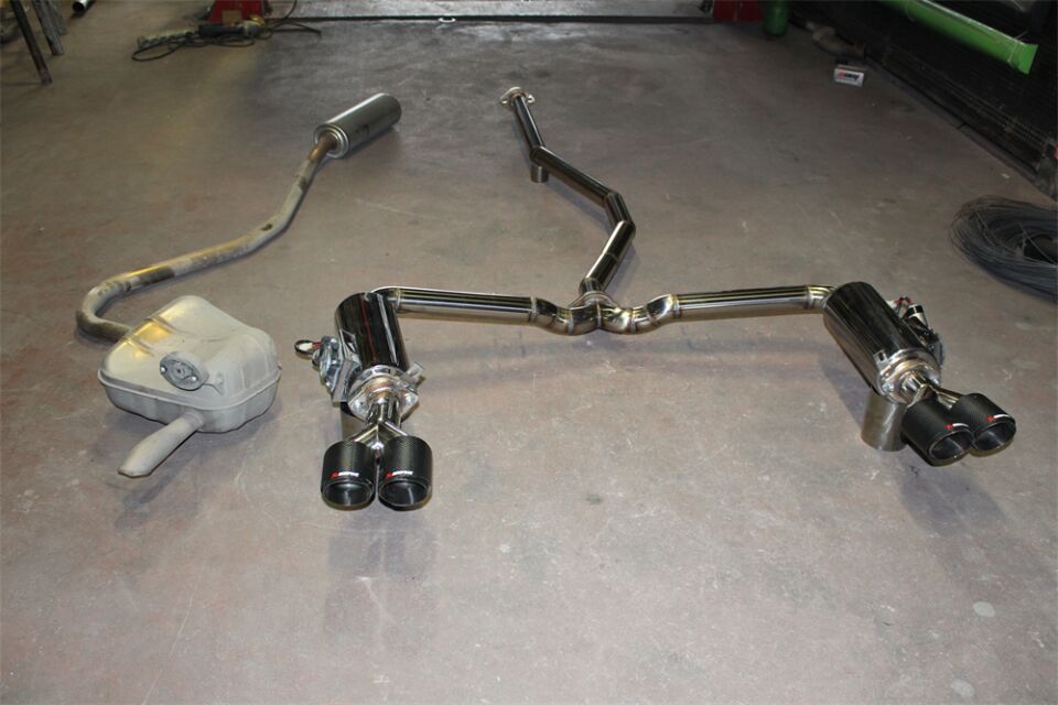 Honda Civic Fc5 / Fk7 Benzinli Krom Flanşlı Çift Varex 60 mm Krom Borular Ve İthal Karbon Akrapoviç Egzoz Uçları
