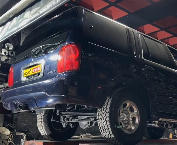 Lincoln Navigator 5.4 Çift Krom Flanşlı Varexli Ve Çift Spor Susuturucu 70 mm Krom Borulu Performans Kit