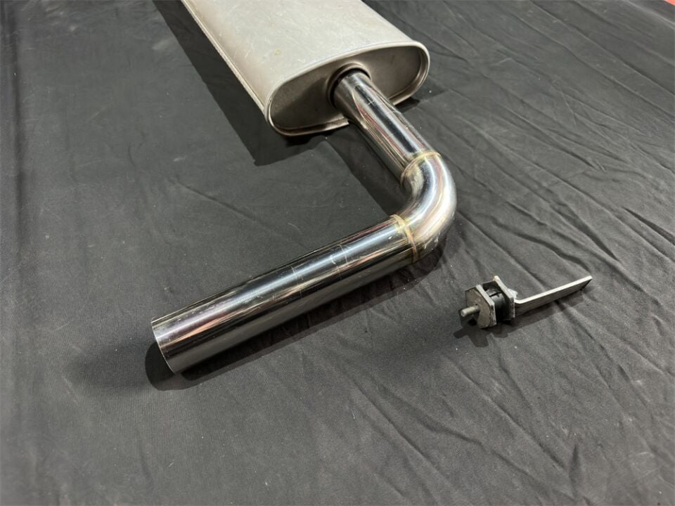 Cupra Formentor Sag Ve Sol Egzoz Özel Üretim Susturucu + Sag Ve Sol Baglantı Ekipmanları Takım Halinde