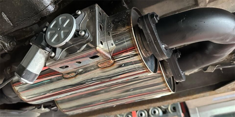 Jeep Çift Varex 2.0 Motor Üstü İçin Üniversal Arka Çiftli Flanşlı Varex Ve Arka Dkp Y Pipe + Varex Beyin Kumandası