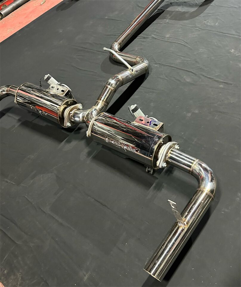 Honda Civic Fc5 / Fk7 Benzinli Krom Flanşlı Çift Varex 60 mm Krom Borular