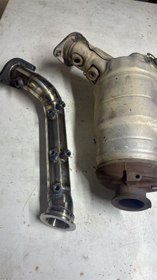 Toyota Hilux Downpipe