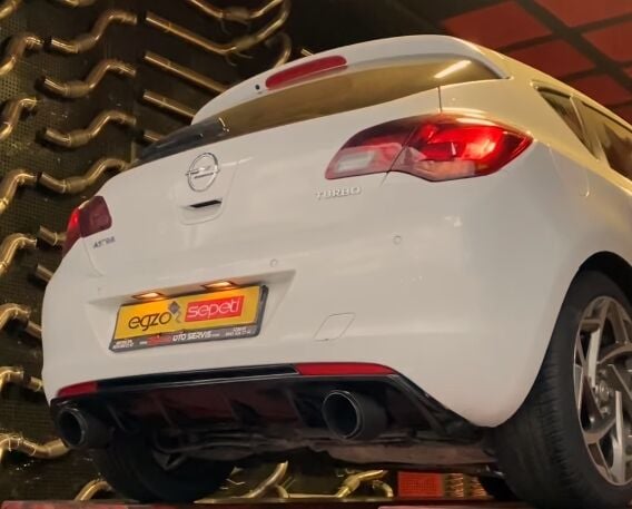 Opel Astra J Makyajlı Arka Tampon Difüzör