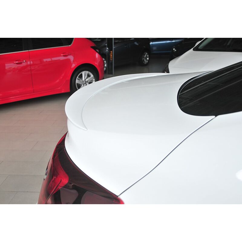 Opel İnsignia Makyajlı Plastik Bagaj Üstü Spoiler