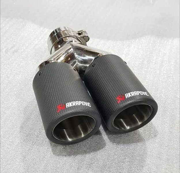 Akrapoviç Karbon Egzoz Ucu 76 MM Çiftli Dudaklı Mat Sag Ve Sol Takım Gerçek Karbon Malzeme İthal Ürün