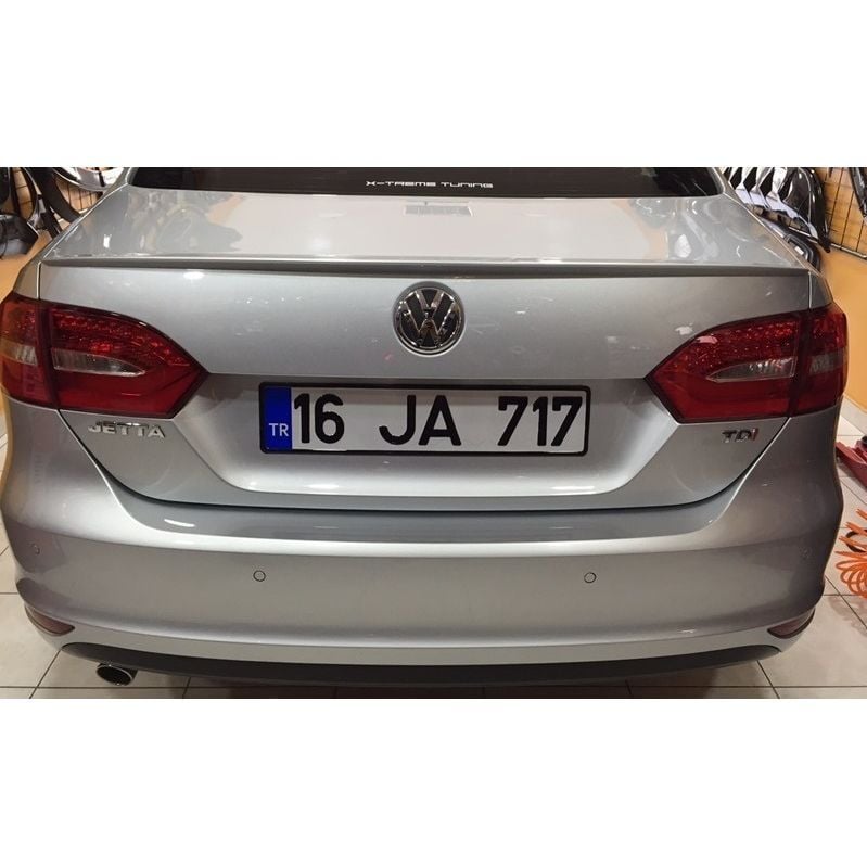 VW Jetta Plastik Bagaj Üstü Spoiler