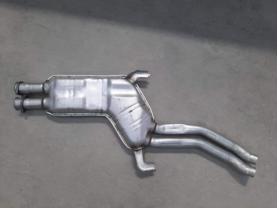 Bmw E32 7.35İ / 7.40İ Orta Susturucu Borulu Çift Çift